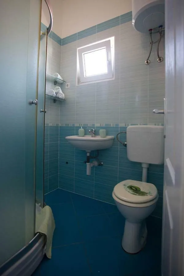Apartmani Opetuk Povljana Appartamento