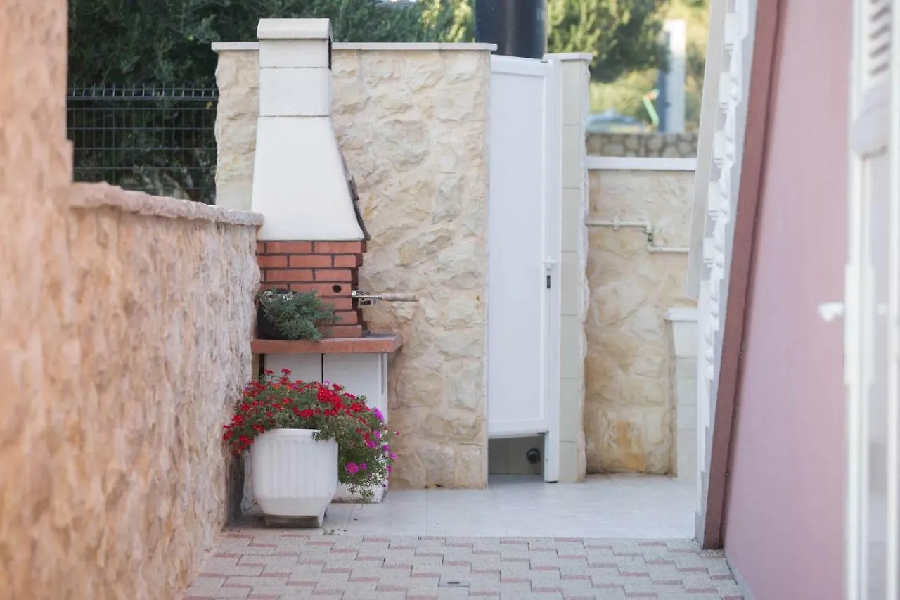 Appartamento Apartmani Opetuk Povljana