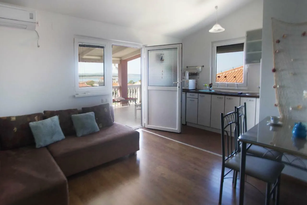 Apartmani Opetuk Povljana Appartamento