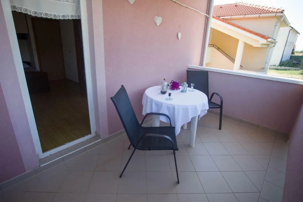 Apartmani Opetuk Povljana Croazia