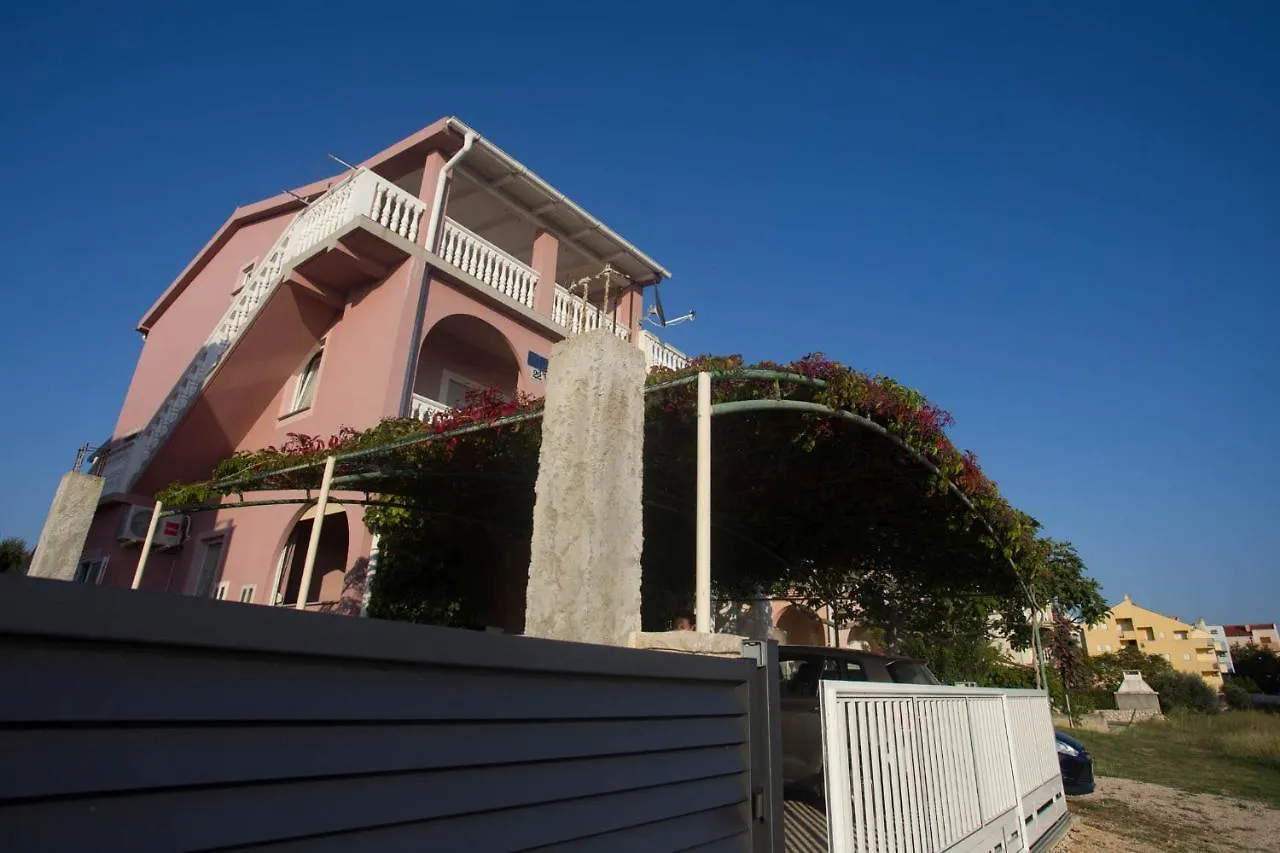 Appartamento Apartmani Opetuk Povljana Croazia