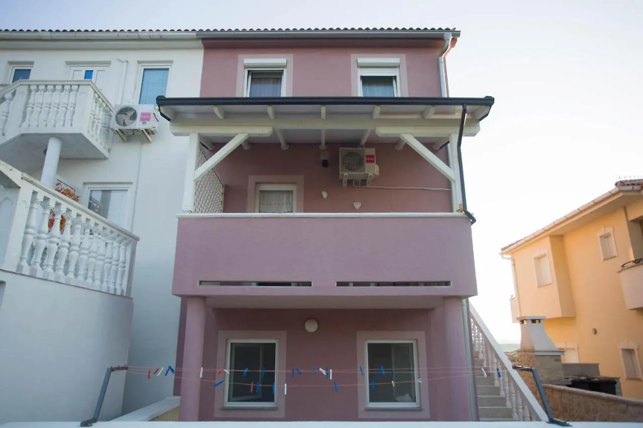 Apartmani Opetuk Povljana Apartment